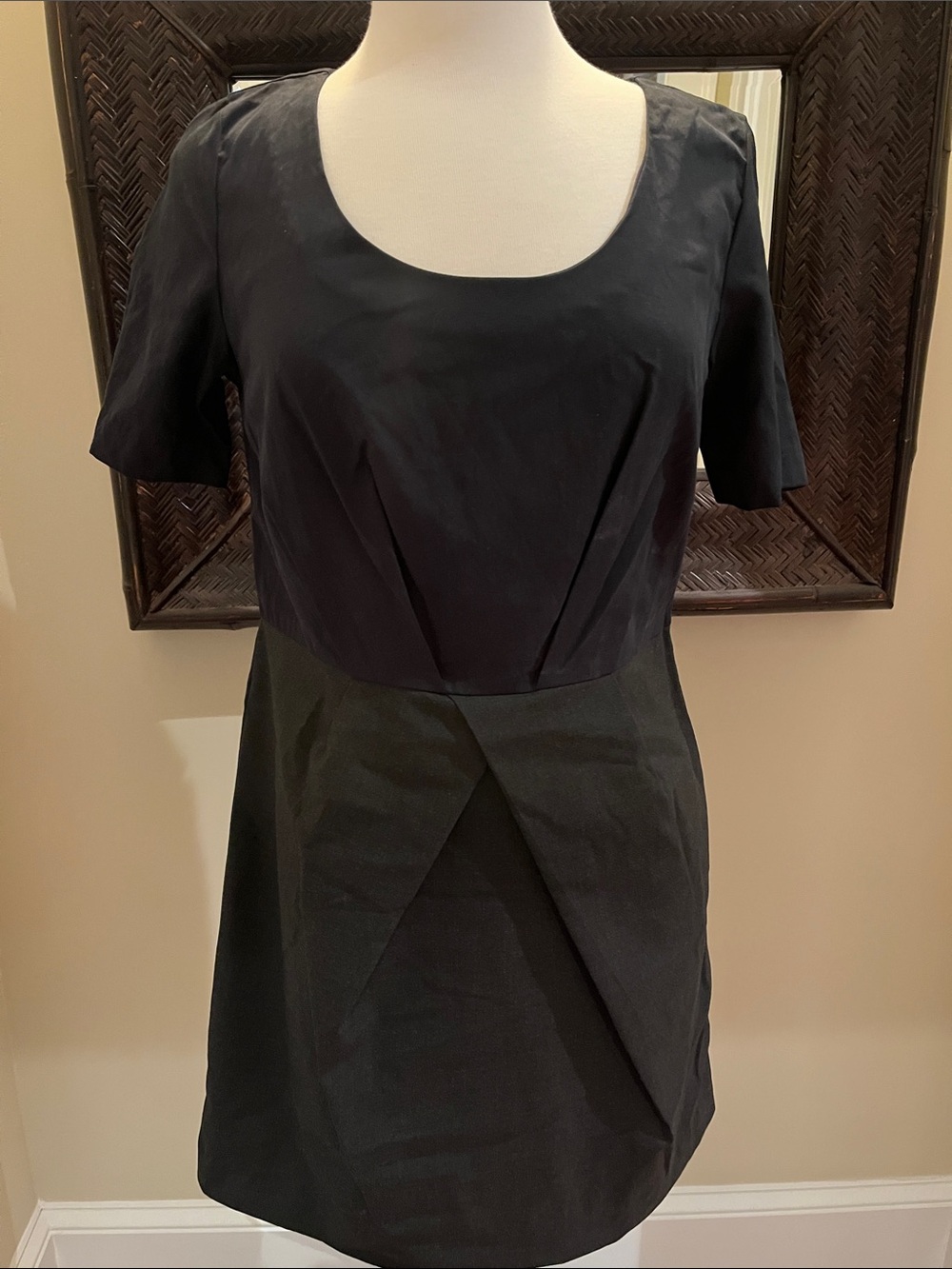 GAP Size 4 Black Gray Women's Scoop Neck Dress